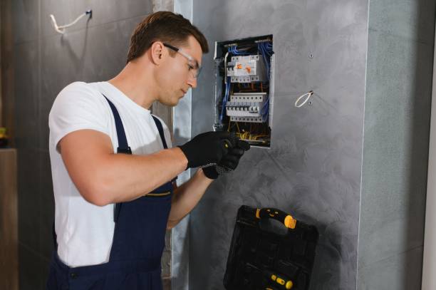 Best Circuit Breaker Repair  in Vaughn, WA